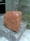 Contoh batu bata merah yang ditemukan di Situs Koro Rayo
